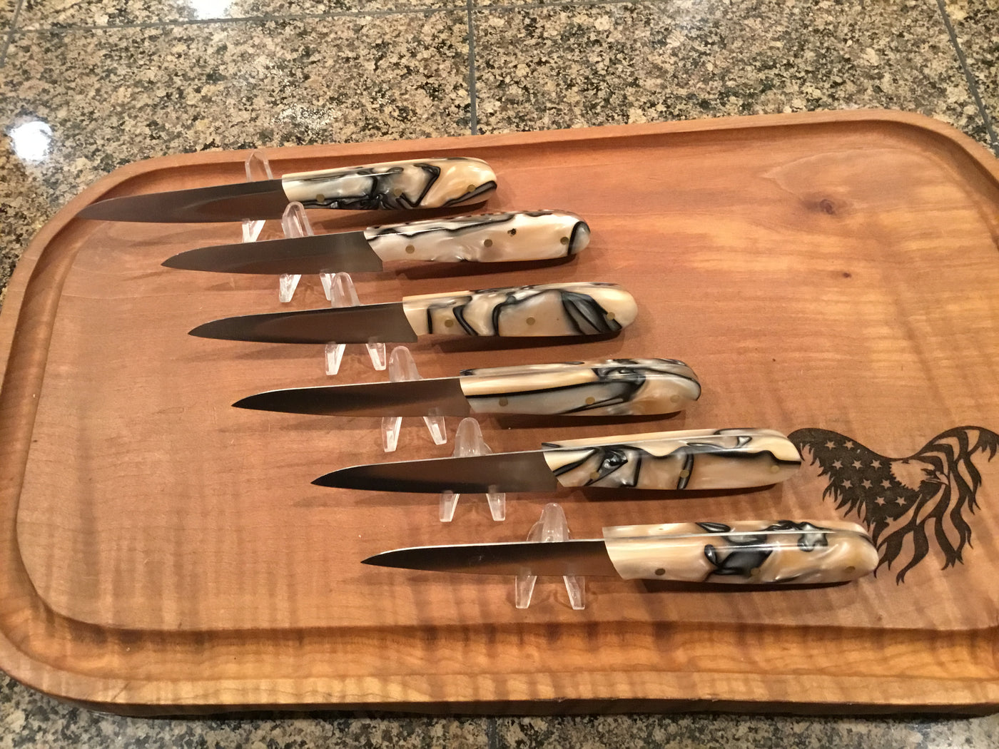 11pc kitchen set in a wood knife block