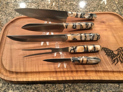 11pc kitchen set in a wood knife block